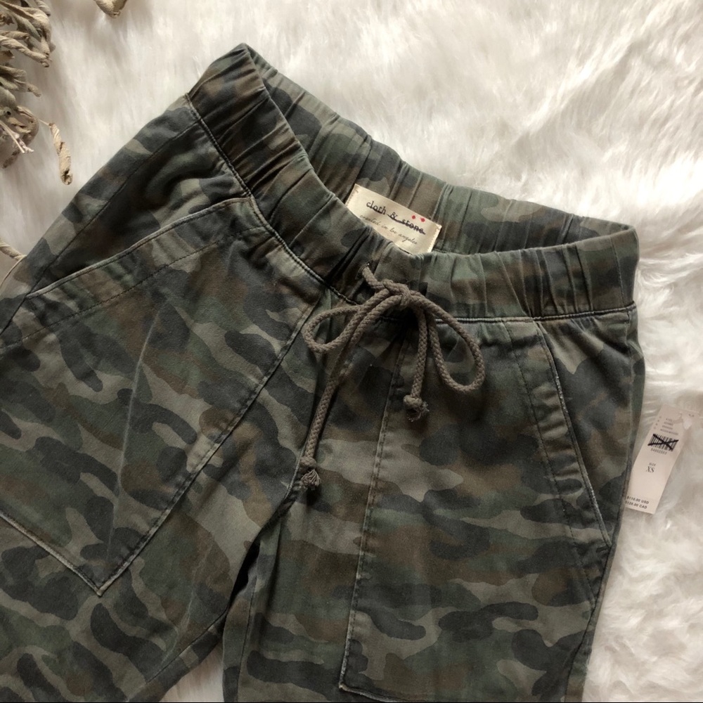 Anthropologie Cloth + Stone Camo Pocket Jogger - Picture 6 of 8